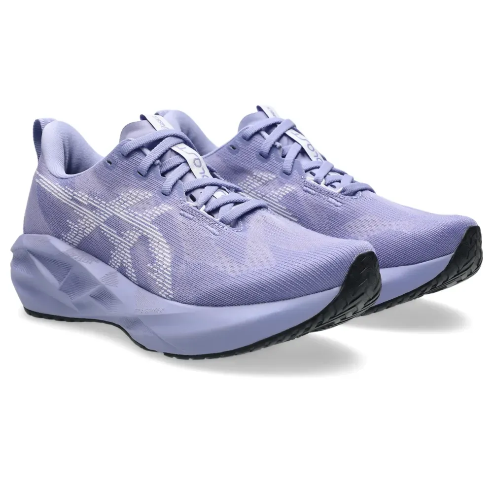 Tênis Asics Novablast 5 feminino roxo vista lateral para ajuste e conforto